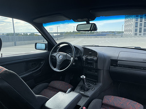 BMW E36 323i 125kW tehase M-pakett, manuaal (13 foto / 15)