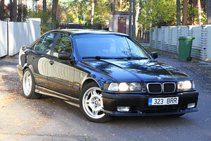 BMW E36 323i 2.5 bens 125kW. Tehase M-pakett, manuaal. (1 foto / 1)