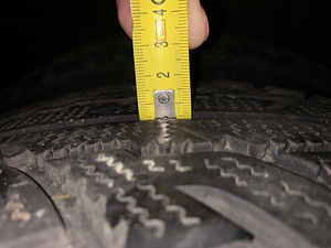 255/50 R19 Kumho naastrehvid (2 foto / 2)