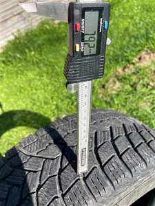 Michelin X-Ice Snow 205/55 R16 (3 foto / 4)