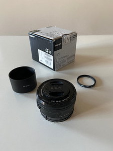 Sony E 16-50mm f/3.5-5.6 OSS (1 foto / 3)