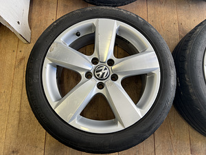 Оригинальные литые диски Volkswagen 5x112 17" (5 фото из 10)