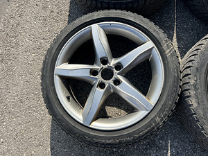 Диски 5x112 для VW, Audi, Škoda с шипованными шинами 205/50/17 (5 фото из 10)
