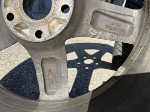 Диски 5x112 для VW, Audi, Škoda с шипованными шинами 205/50/17 (10 фото из 10)