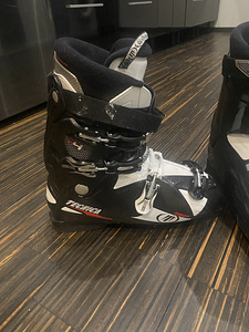 Mäesuusad Blizzard V-matic 190 cm ja suusasaapad Tecnica 47 (3 foto / 9)
