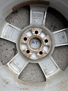 4 оригинальных литых диска VW/Škoda 5x110. /16” с зимними ши (6 фото из 7)