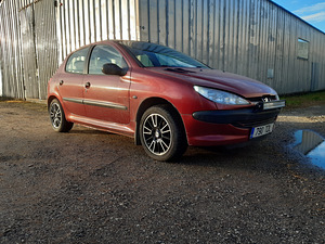 2002 PEUGEOT 206 1.1 (1 foto / 8)