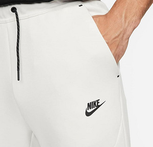 Uued Nike Tech dressipüksid M suurusele. (3 foto / 6)