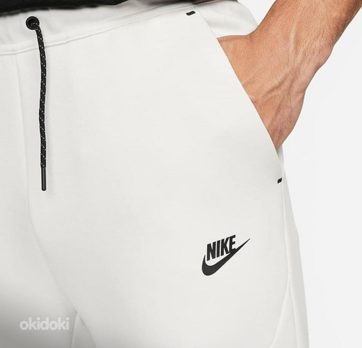 Uued Nike Tech dressipüksid M suurusele. (foto #3)