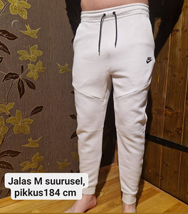Uued Nike Tech dressipüksid M suurusele. (6 foto / 6)