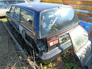 Toyota Camry 2.0td (9 foto / 15)