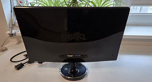 Монитор BenQ V2220H — 21.5" Full HD (2 фото из 9)