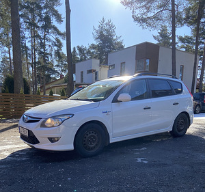 Autode rent.kaubikute rent.Carrental.kärukonks (2 foto / 9)
