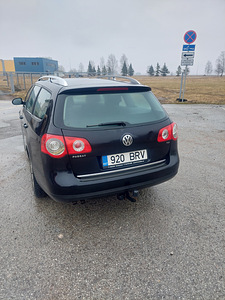 VOLKSWAGEN PASSAT VARIANT (3 foto / 10)