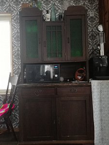Старинный шкаф (3 фото из 3)