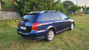 Toyota Avensis Executive (3 foto / 15)