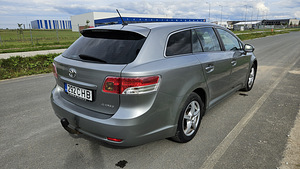 Toyota Avensis 2.0D Linea Sol (4 foto / 15)