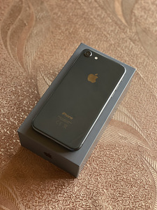 iPhone 8 space grey 64gb (3 foto / 4)