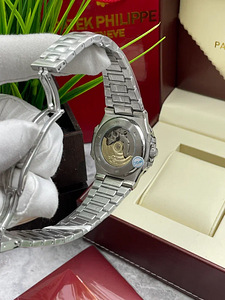 Patek Philippe Nautilus ETA 2671 Swiss (4 foto / 10)