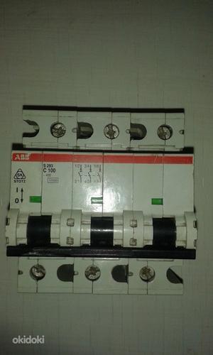Автоматический выключатель ABB C100 3p (фото #1)