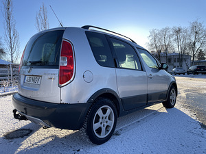 Skoda Roomster 1.4 59kW 2007 (5 foto / 8)
