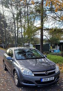 Opel Astra GTC (2 foto / 6)