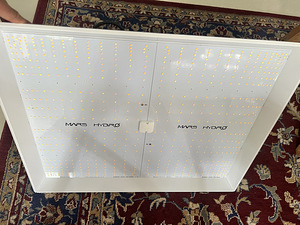 Mars Hydro TSW 2000 LED taimekasvatus lamp (2 foto / 3)