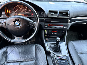 BMW 525i manual 141kw (2 foto / 9)