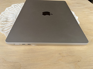 Apple Macbook Air 15 M2 2023 8/256GB Starlight SWE (5 foto / 5)