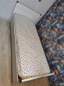 Voodi 200x90 (2 foto / 4)