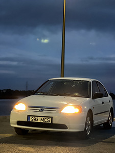 Honda Civic ES4 (2 foto / 8)