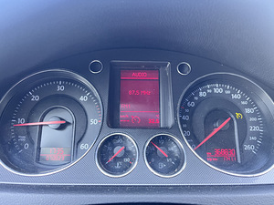 Volkswagen Passat b6 (7 foto / 11)