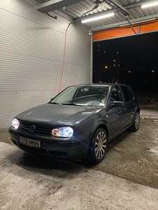 Volkswagen Golf 4 (1 foto / 9)