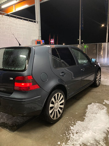 Volkswagen Golf 4 (6 foto / 9)