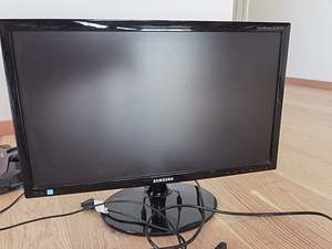 22" Samsung Monitor (1 foto / 2)