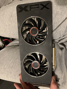 XFX R9 280X 3gb (1 foto / 2)