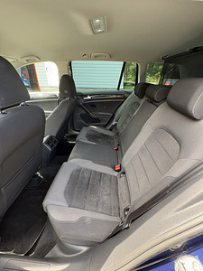 2017 Volkswagen Golf 2.0 TDI 110 кВт R-Line (13 фото из 15)