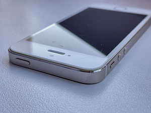 iPhone 5s 16GB Gold (2 foto / 5)
