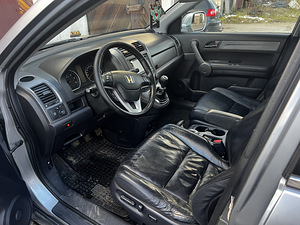 Honda CR-V (7 foto / 9)