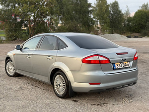Ford Mondeo (5 фото из 9)