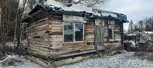 Puidust maja küttepuude jaoks. Küttepuud (1 foto / 2)