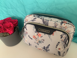 Новый! Косметичка Victoria Secret Оригинально! (2 фото из 2)