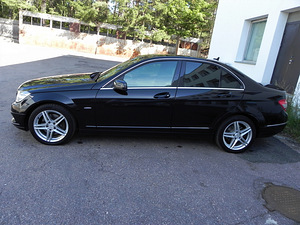 Mercedes-Benz C320 4matic, 165kw (9 foto / 15)