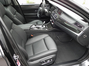 BMW 530 XD LUXURY LCI 190 kw (2015) (9 foto / 15)