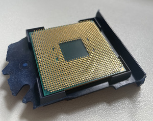 AMD Ryzen 5 2400G (2 foto / 2)