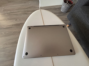 MacBook Pro 13 16 GB 2017 (2 foto / 3)