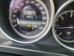 Mercedes-Benz E-klass (4 foto / 11)