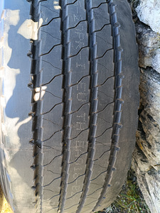 Rehvid velgedel haagis 385/65R22,5 2tk. Trazano (2 foto / 7)