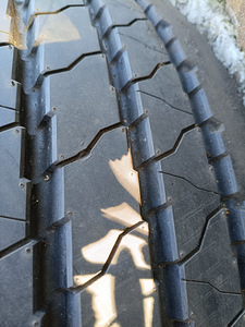 Rehvid velgedel haagis 385/65R22,5 2tk. Trazano (7 foto / 7)