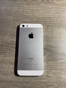 iPhone SE (1 поколение) (2 фото из 2)